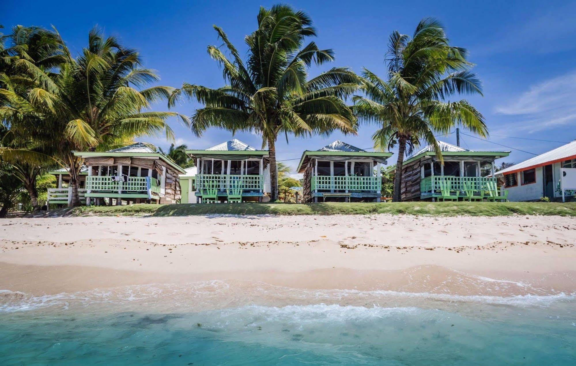 Tailua Beach Fales Manase Exterior foto