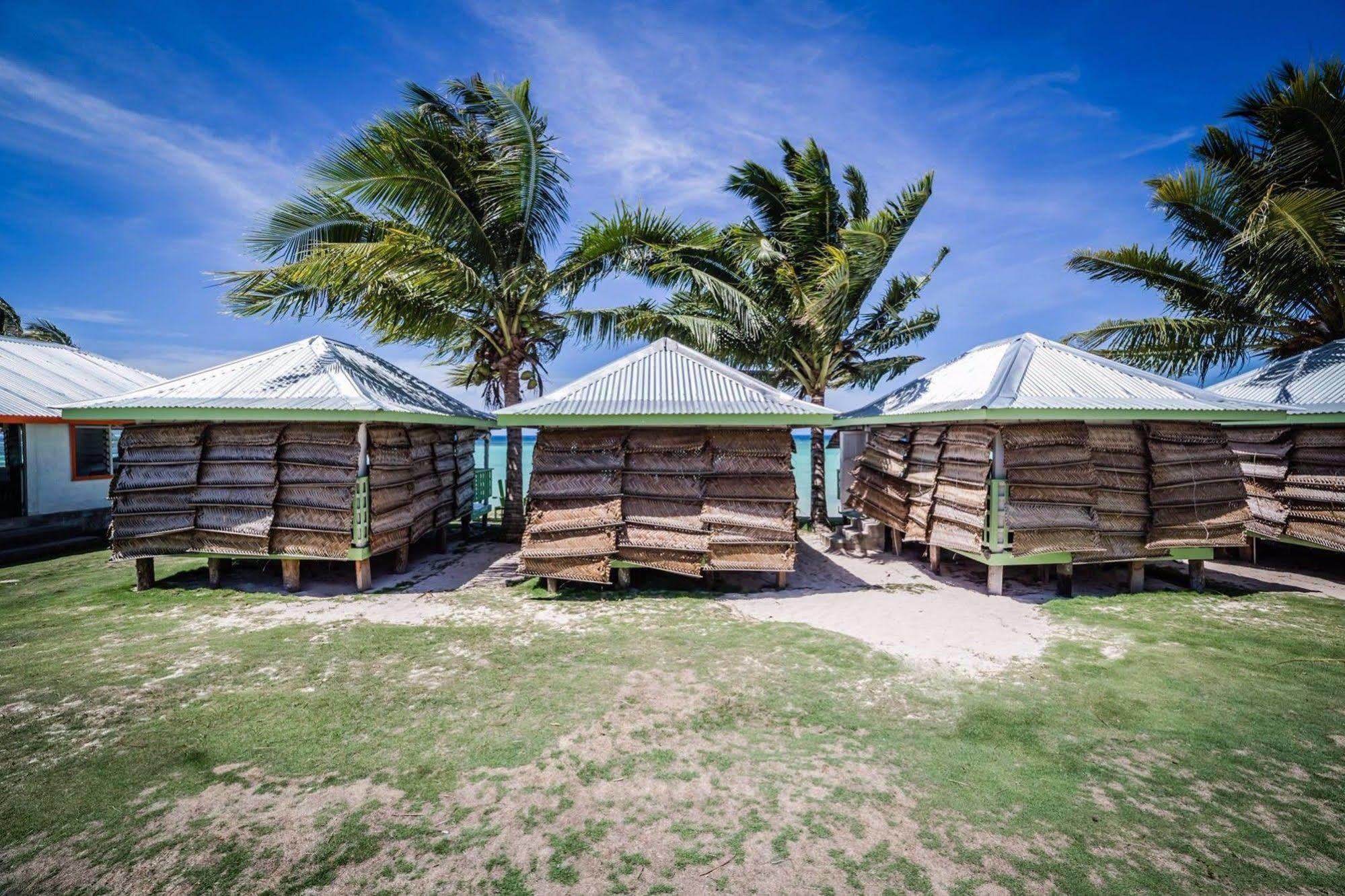 Tailua Beach Fales Manase Exterior foto