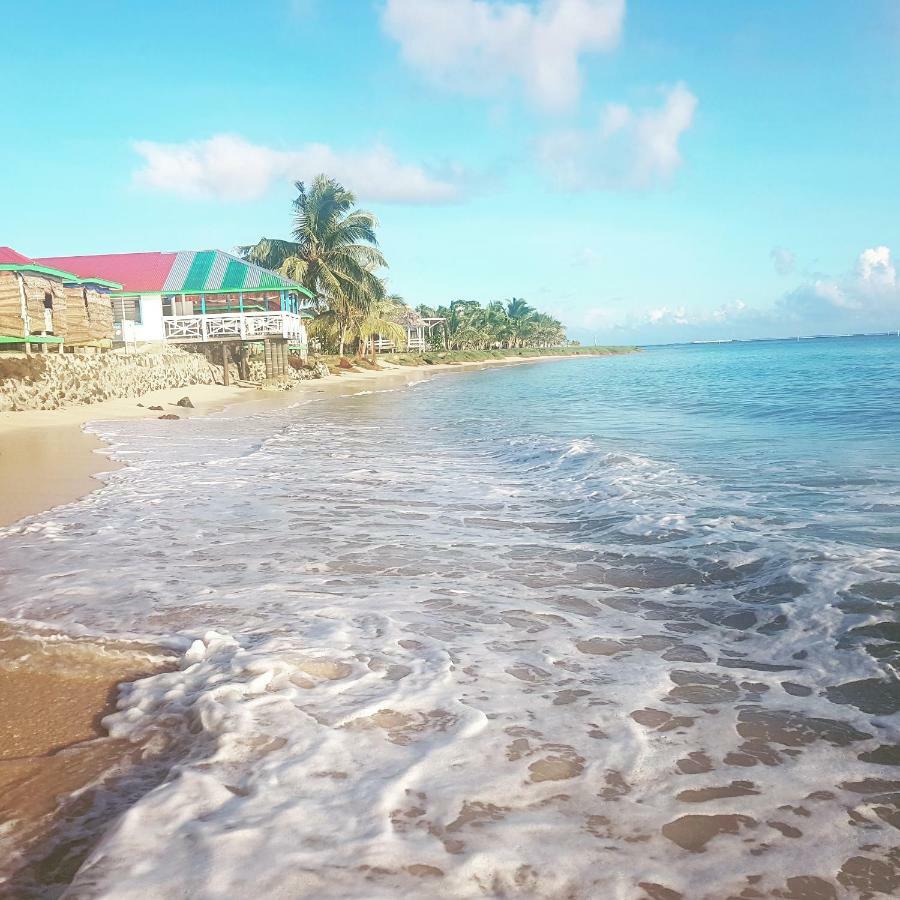 Tailua Beach Fales Manase Exterior foto